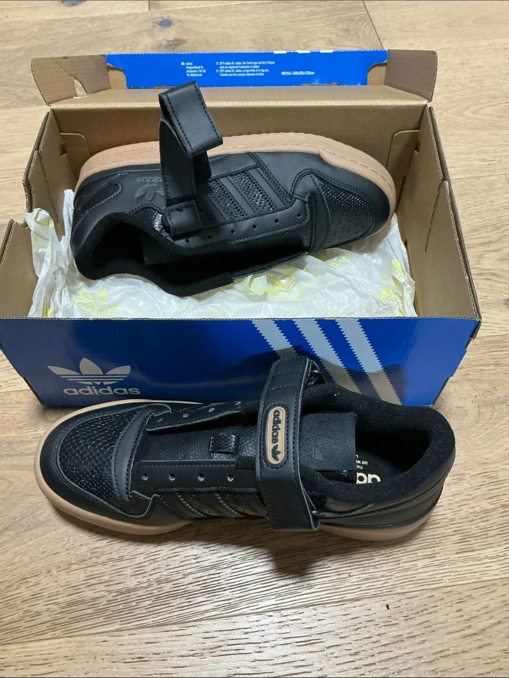 adidas Men Blue Shoe Box — Forum Low